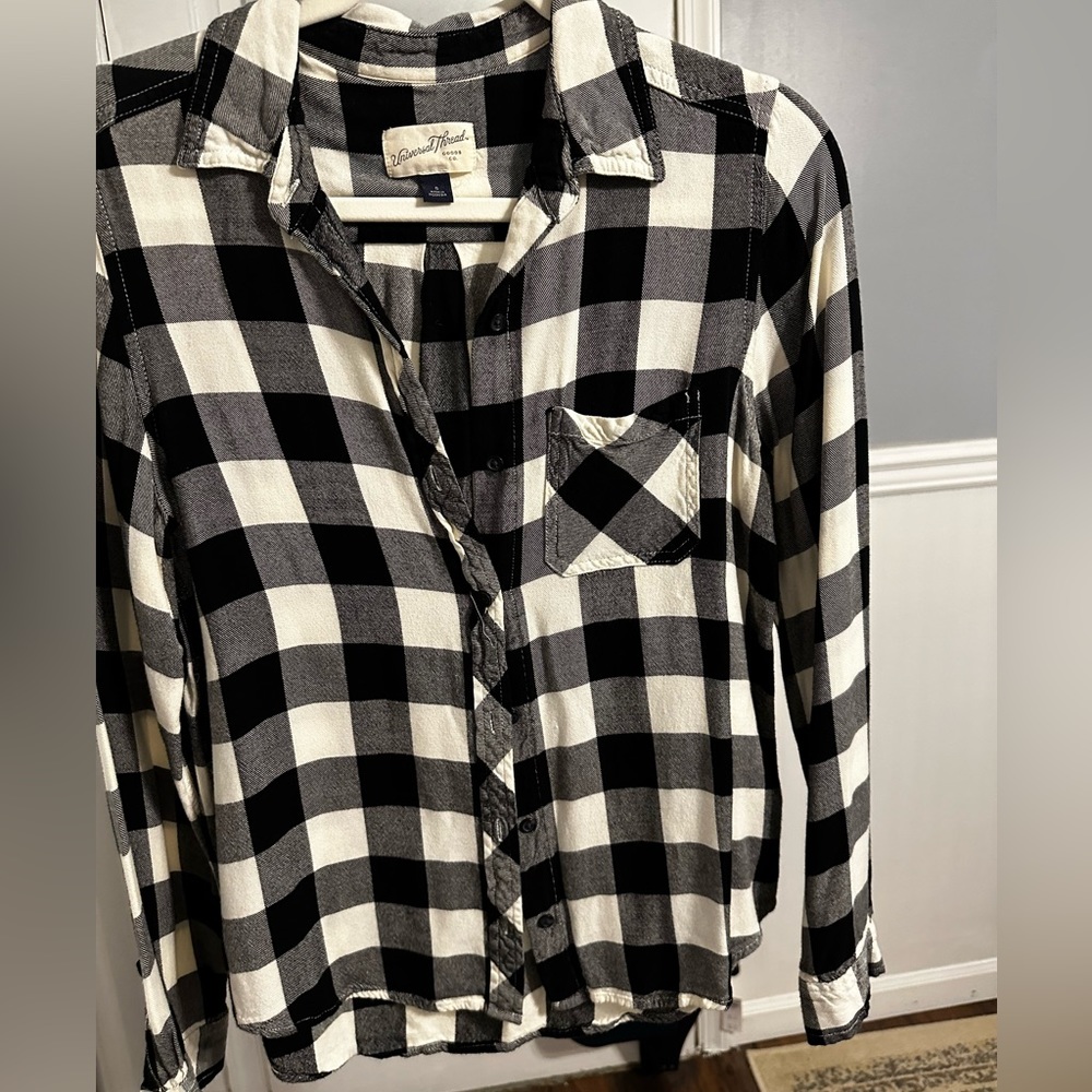 Checkered button up